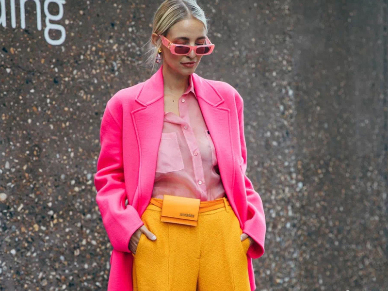 荧光色显白穿搭,荧光黄发色穿衣搭配