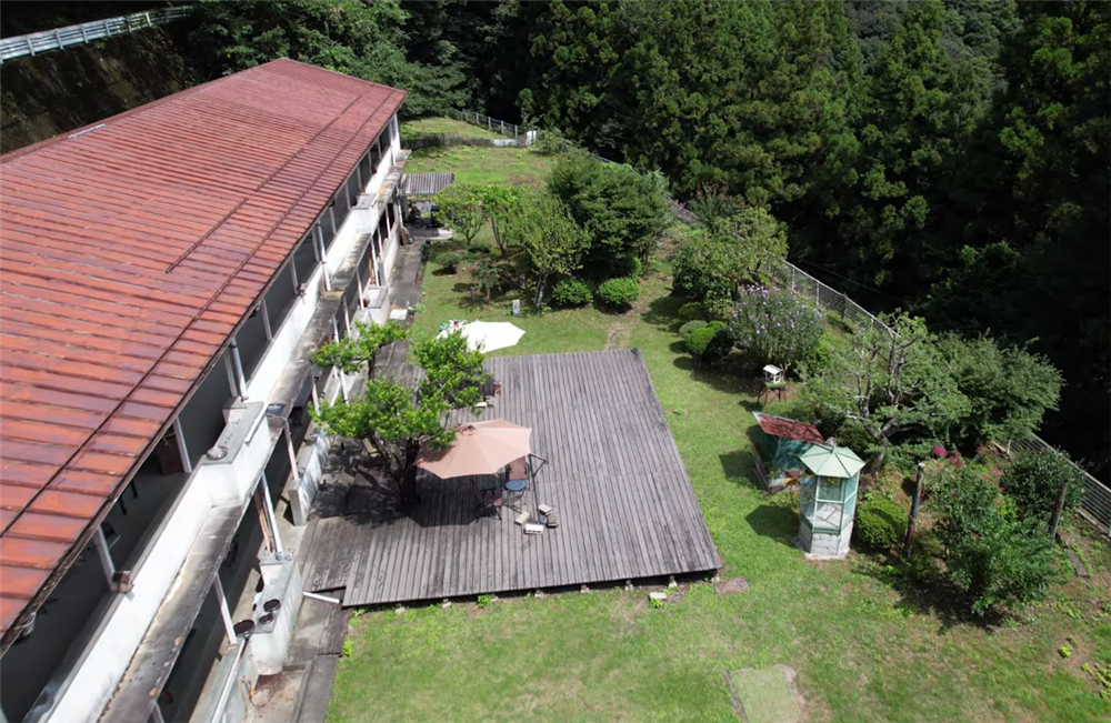 80后小伙回荒废10年农村大学,80后小伙回荒废十年的农村大学