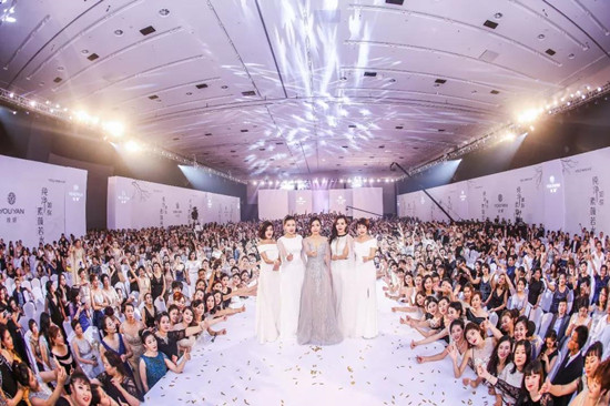 5年，50万铁杆用户，单月开店百家，她不仅脚踩风口，更引领风向