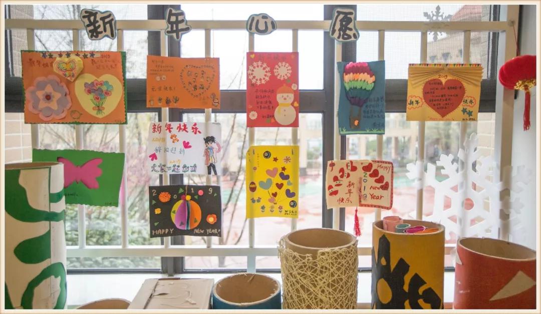 小班寒冷的冬天主题美工区域投放,小班主题我喜欢夏天环境创设要求