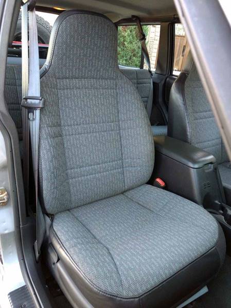 爆改的Jeep切诺基，太帅了！这气场一点也不输牧马人嘛