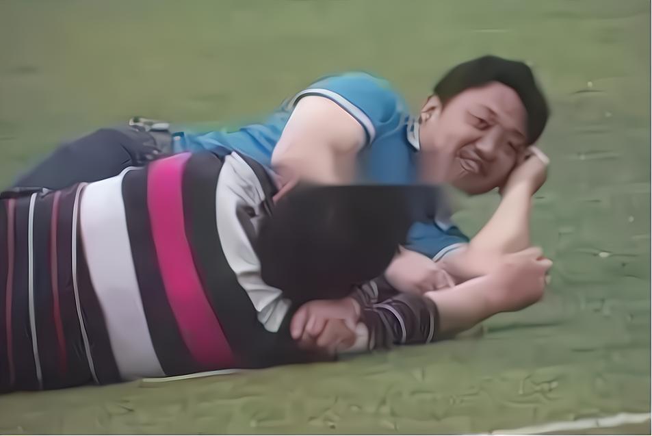 老师抓拍的学生搞怪瞬间,老师抓拍搞怪学生