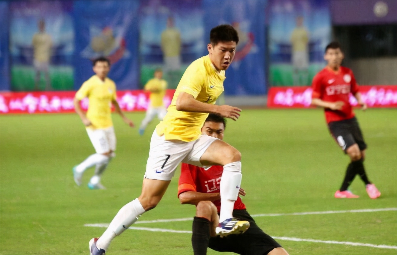 德转中超球员最新身价,苏宁将迎主力飞翼