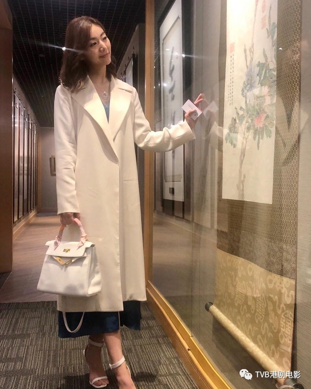 香港新闻主持人周嘉仪,翡翠台周嘉仪什么时候离开tvb的