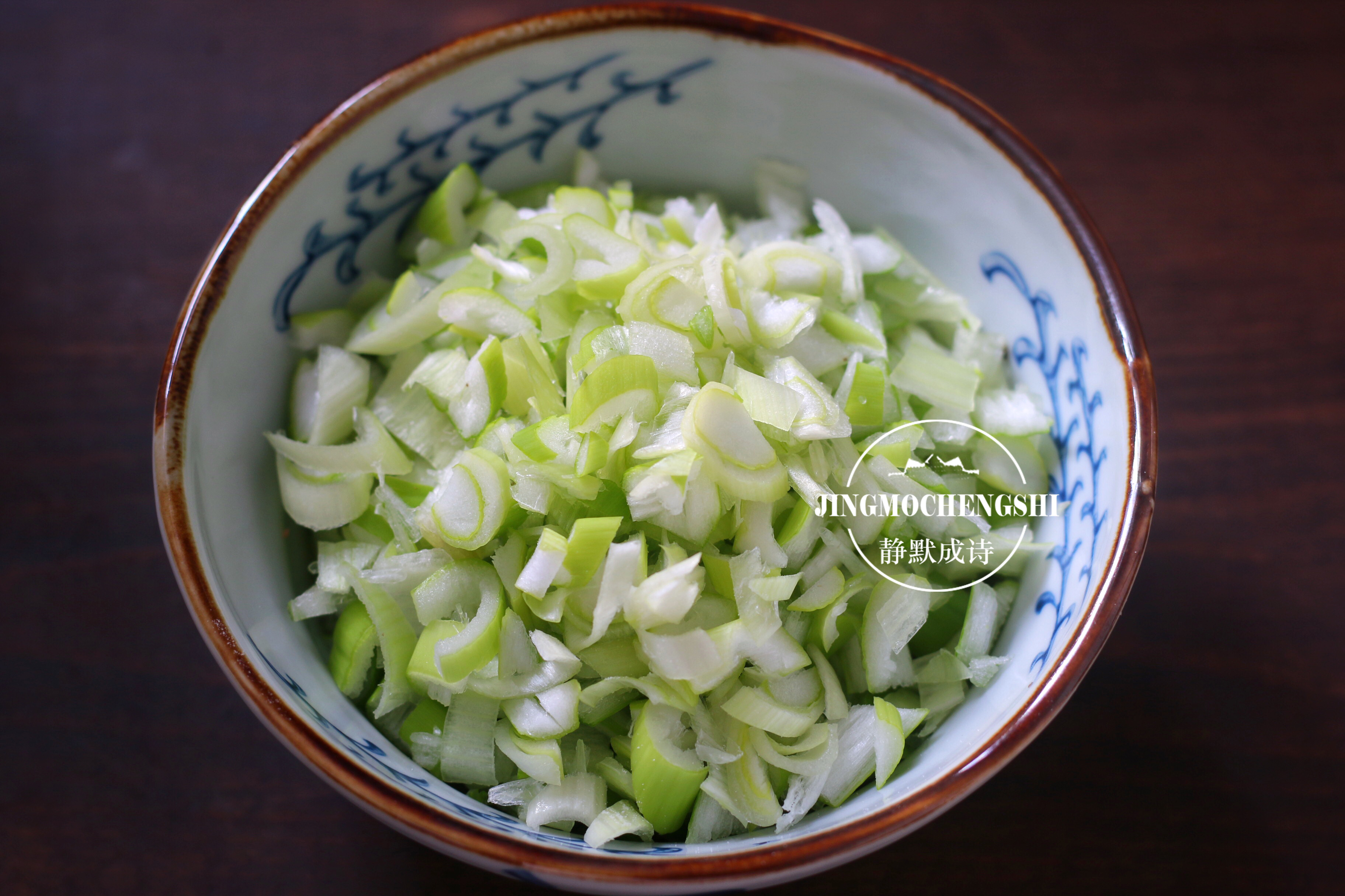 与其在家无所事事不如竭尽全力,与其宅着不如学习