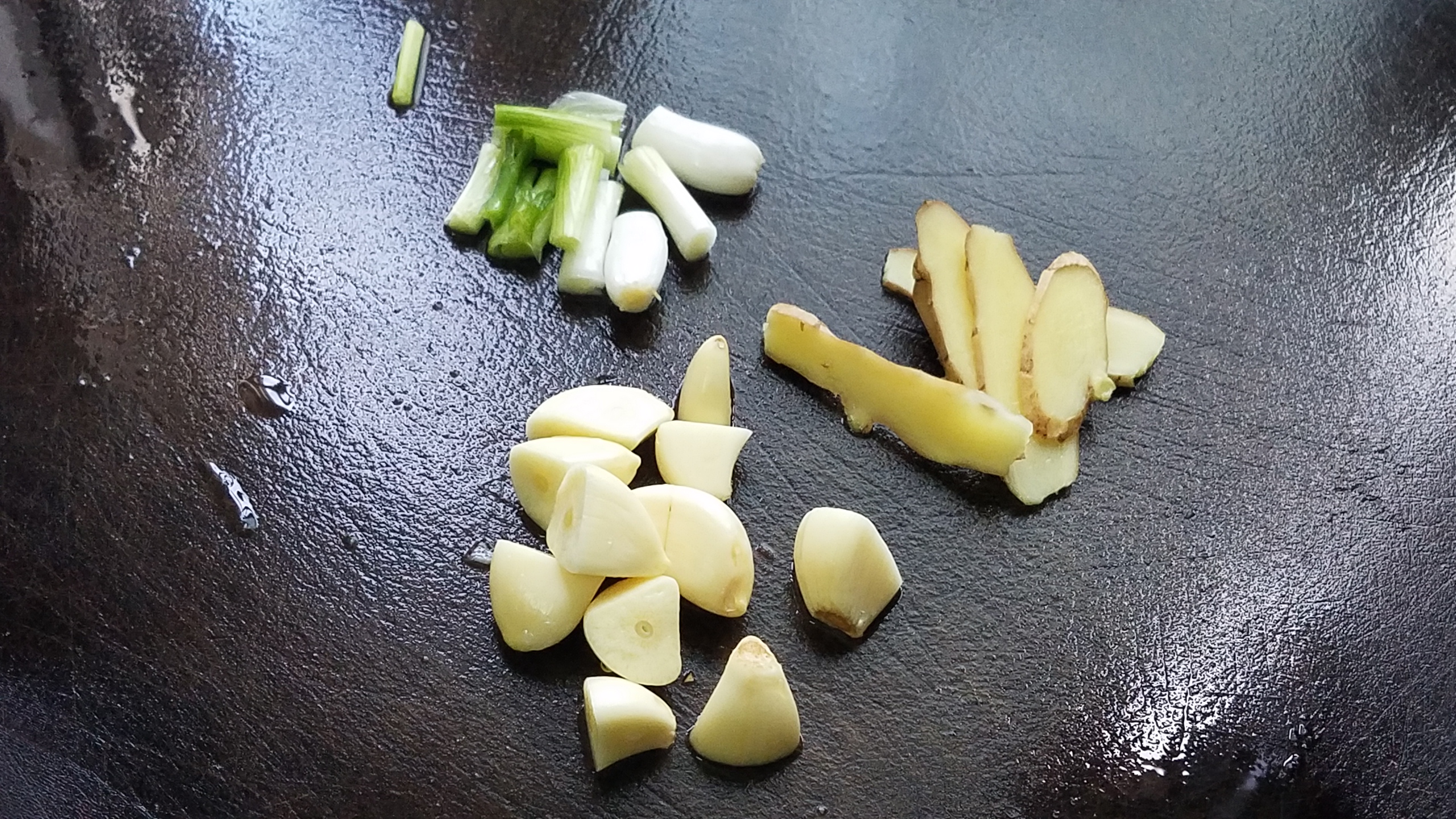 鸡腿炒洋葱的做法简单又好吃,鸡腿洋葱土豆的做法大全家常