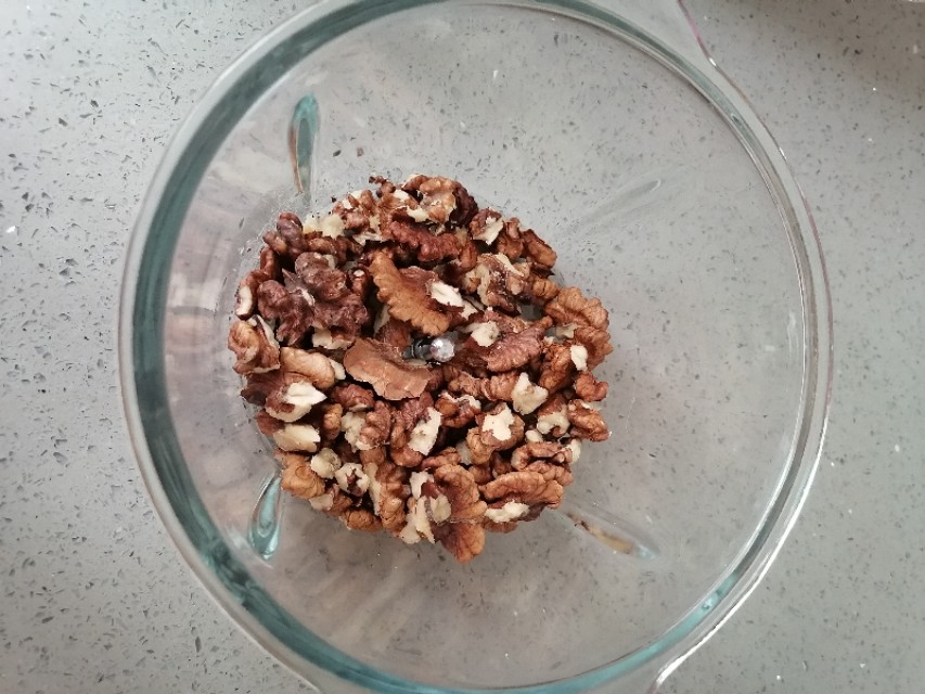 宝宝核桃红枣包子怎么做,补脑核桃包的做法