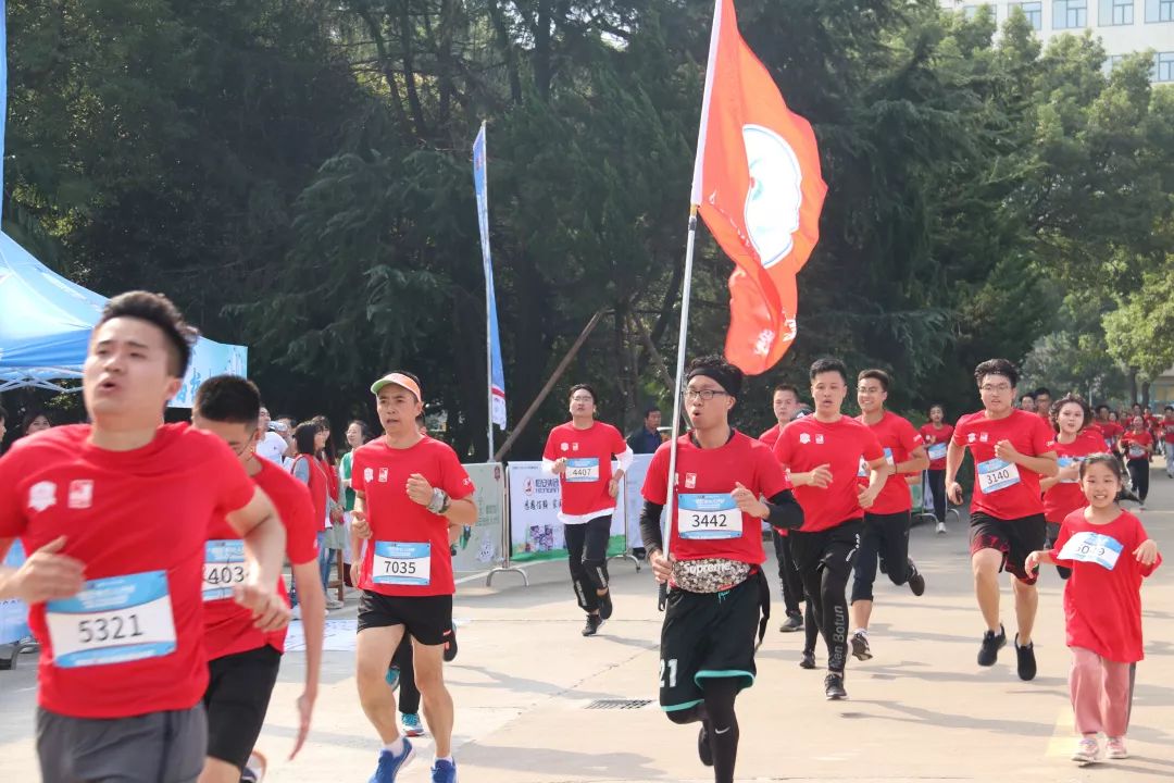 奔跑吧，少年|2019中国大学生马拉松联赛宁波大学站激情开跑