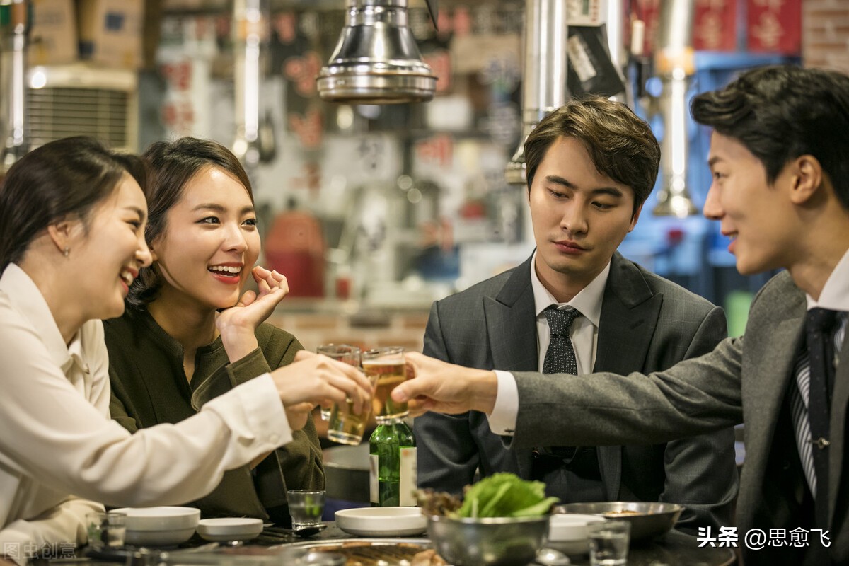 女朋友跟别的男的聊得很好,女朋友跟别的男生关系好怎么办