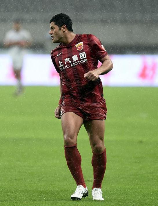 足坛中把球门踢破网的十大进球,足球界射门十大高光名场面