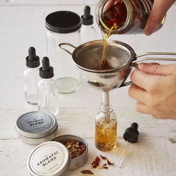 酒吧新手开店如何运营,酒吧营销线下引流100个方法