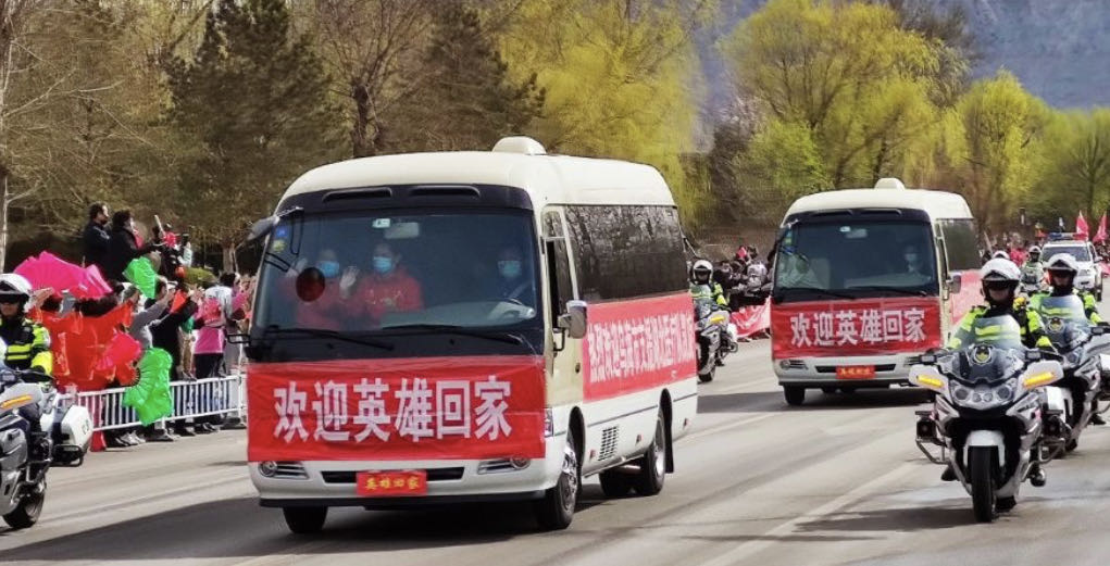 待凛冬离去雪融草青下句是什么,待疫情消散共赴暖阳