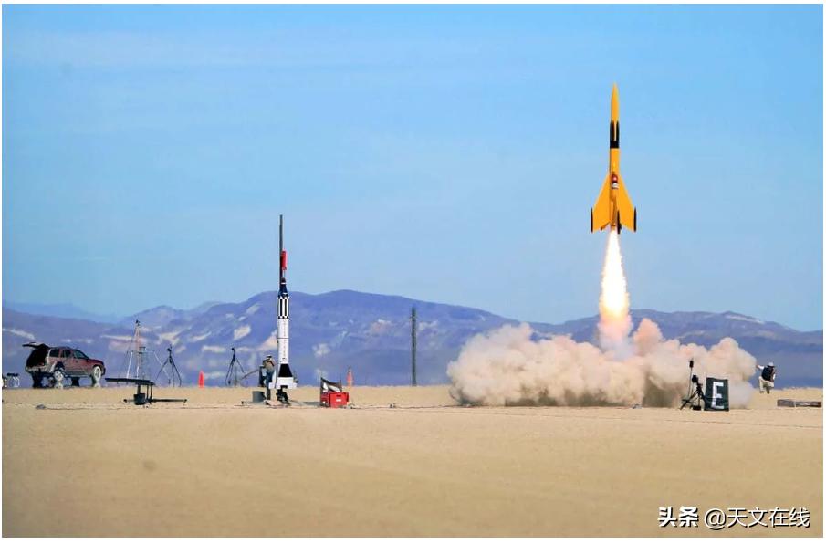 辐射驱动飞船原理,火箭上太空和返回的原理