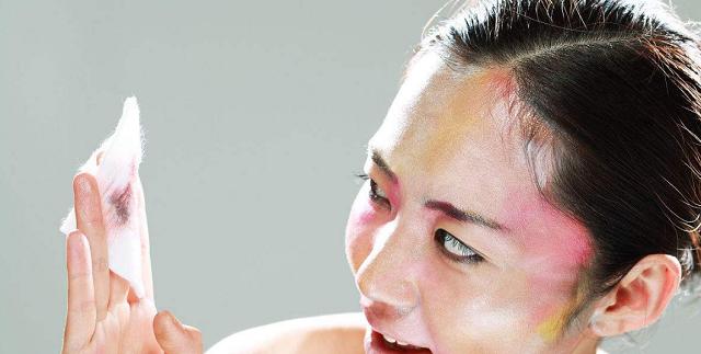 “天生黑皮”的人怎么变白？平常多做这6件事，肤色会有很大改变