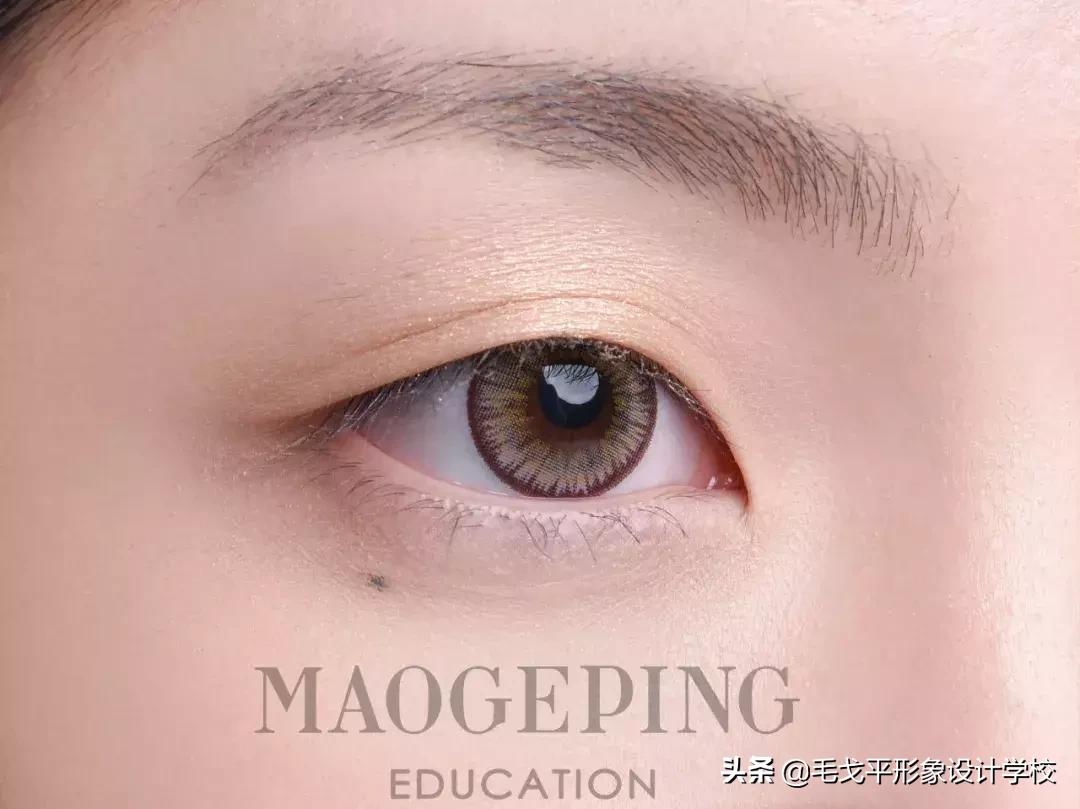 内双无双眼皮贴及假睫毛眼妆教程,没有双眼皮的圆眼怎么画眼线