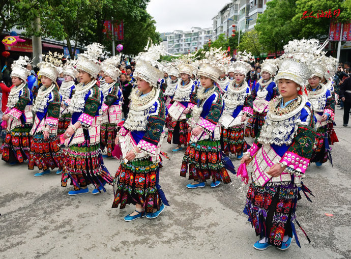 台江苗族姊妹节巡游,台江苗族姊妹节苗族服装