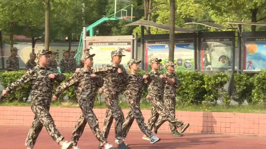余庆他山中学军训,余庆他山中学2021军训
