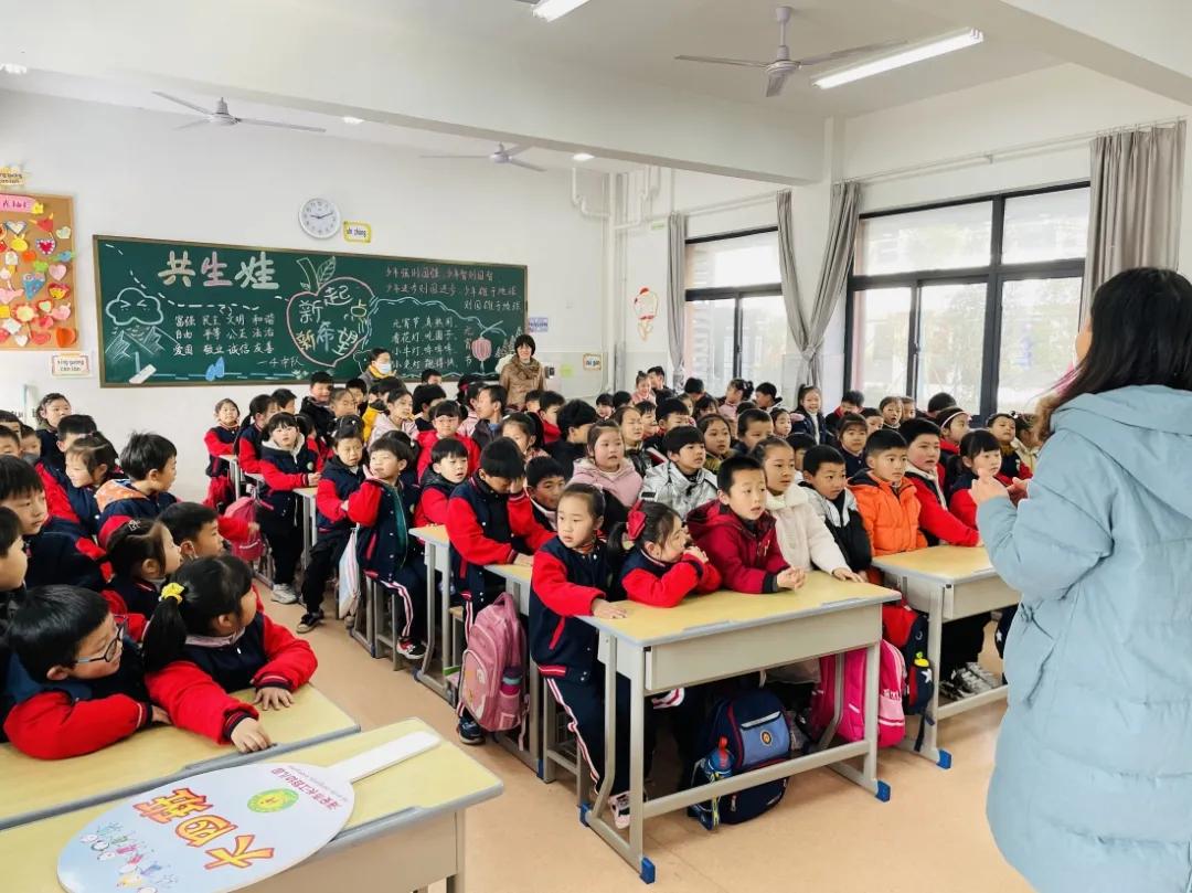 娴峰畨闀挎睙璺辜鍎垮洯姣曚笟鍏哥ぜ,鎴戜滑姣曚笟鍟﹀辜鍎垮洯