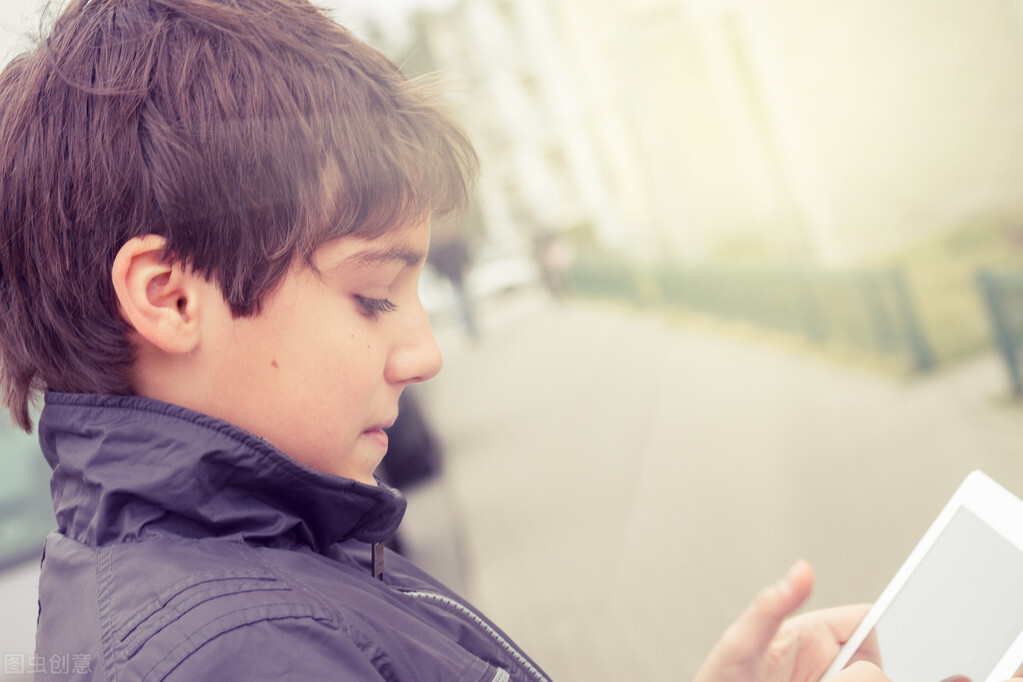 孩子迷恋文学怎么办,孩子迷恋言情小说怎么办