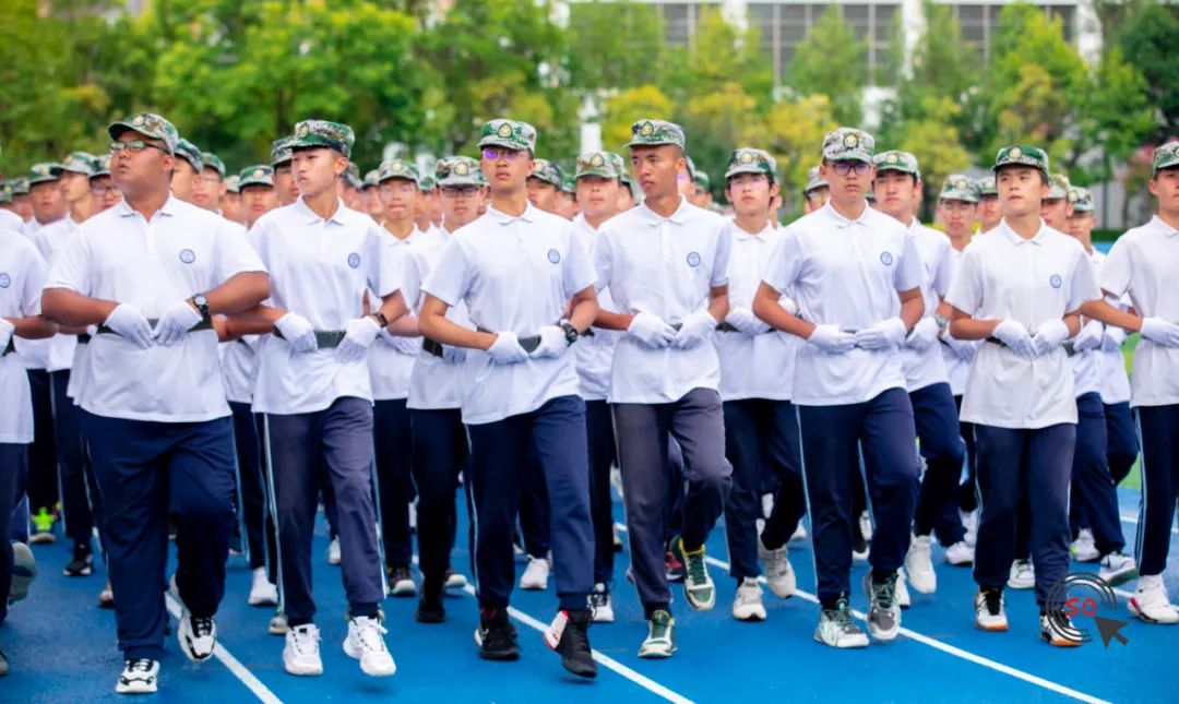 闈掓槬椋炴壃鍐涜,闈掓槬鏃犵晱鎵竼璧疯埅鍐涜鍦嗘弧钀藉箷