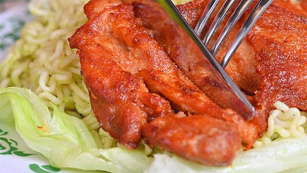 使徒行者同款冰室，现点现拉港奶，先抽盲盒才能喝