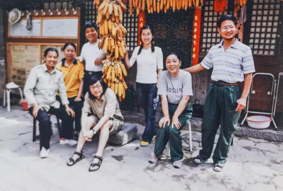 这才叫生活！山中3年他建了一个漂亮小院，活的比年轻人还酷！