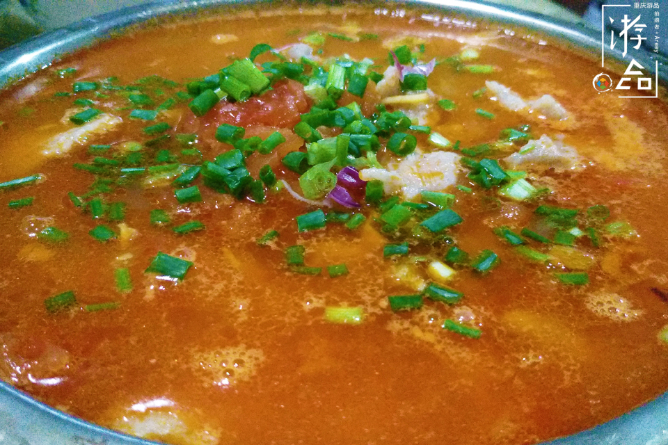 我做的滑肉白里透粉,外面卖的却发黑,做滑肉到底该不该放酱油?