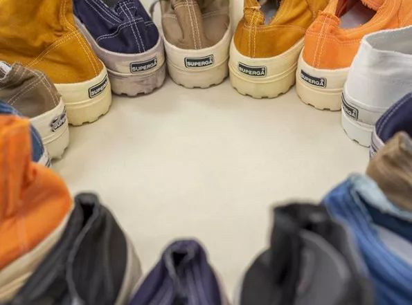 推荐几款好看的小众帆布鞋,这些冷门的平价帆布鞋好看又耐穿