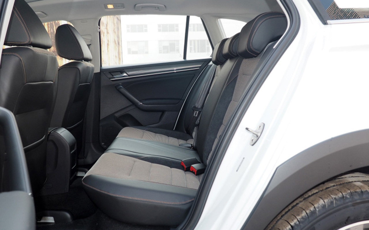 蔚领怎么样一汽大众,一汽大众旅行车黑色蔚领