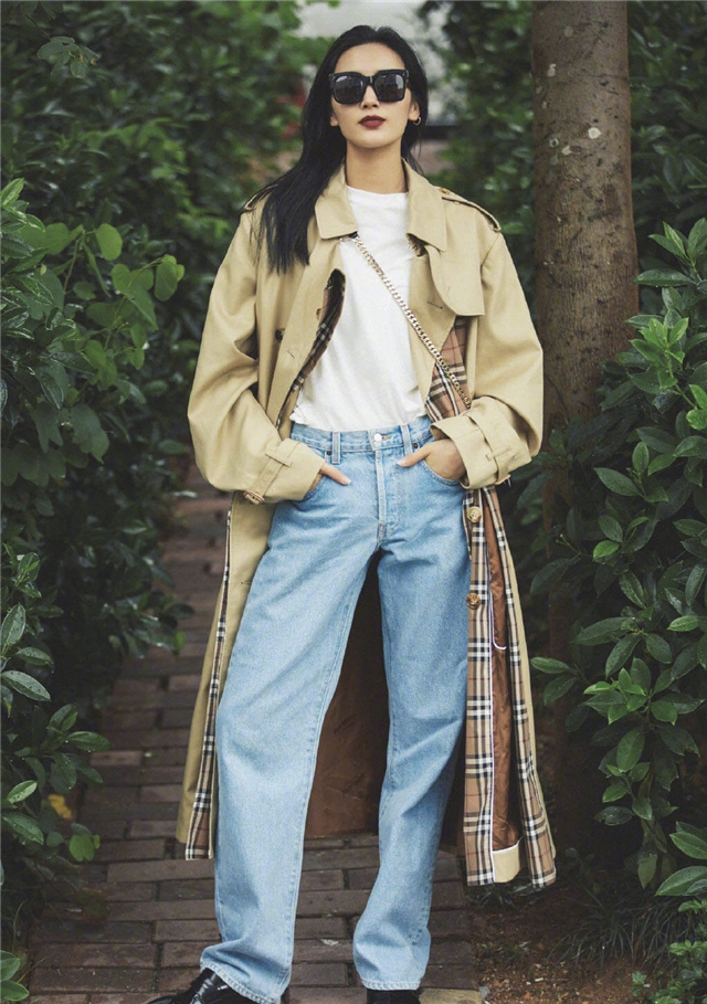 40岁女人要怎么穿才显得高贵大方,40岁的女人怎么穿才简约干练