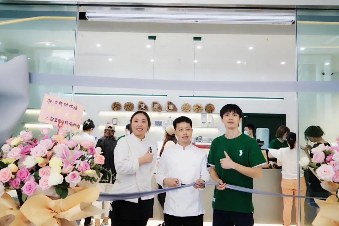 从一家私房工作室到火火火火爆南京，这家店有什么特别之处？