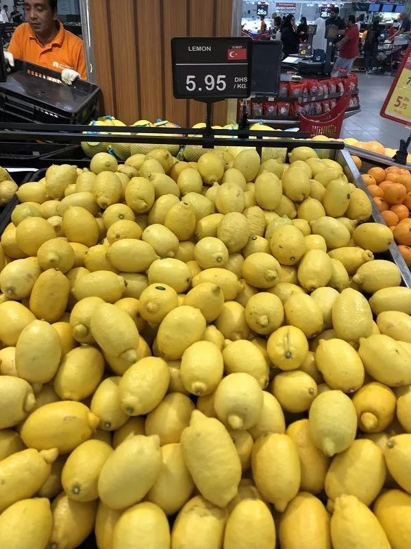 迪拜生活真实工资,在迪拜怎么降低生活成本