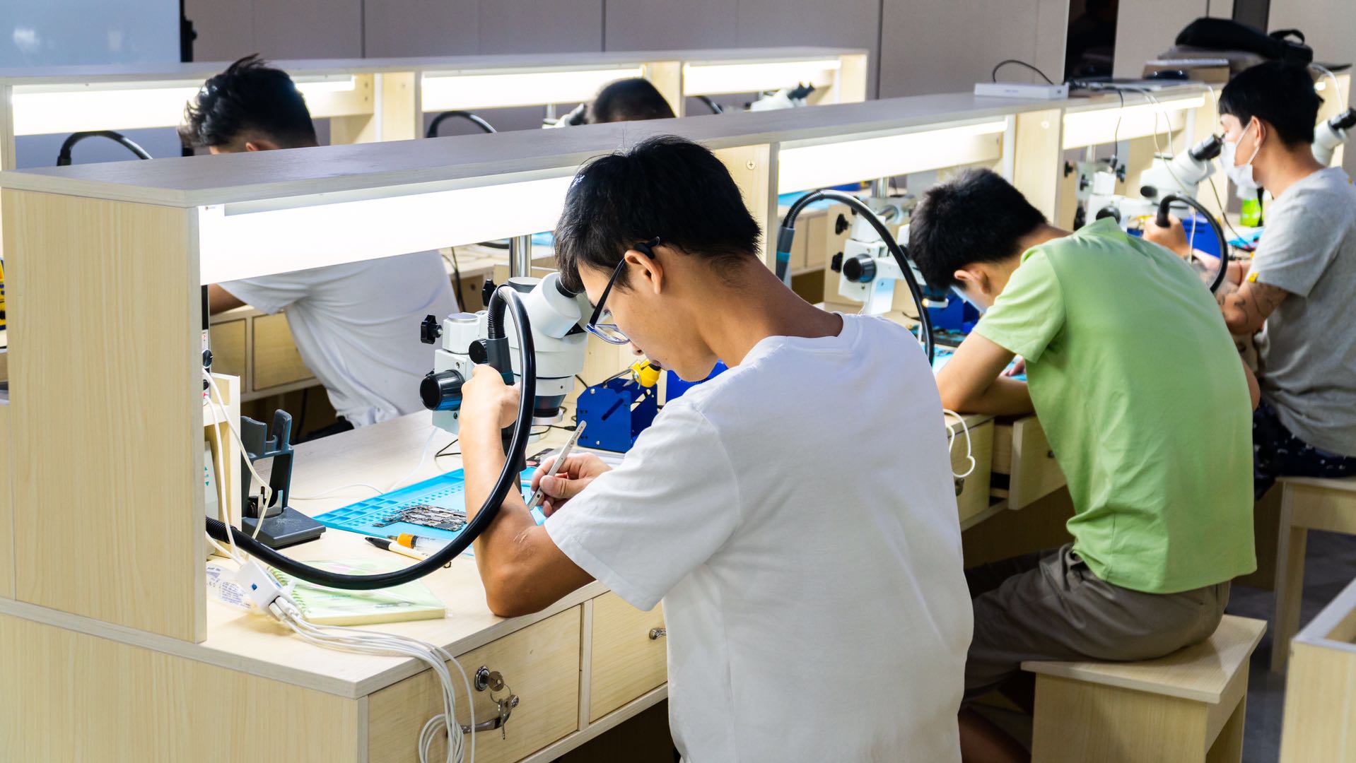 学手机维修需要报培训机构吗,手机维修培训班好还是培训学校好