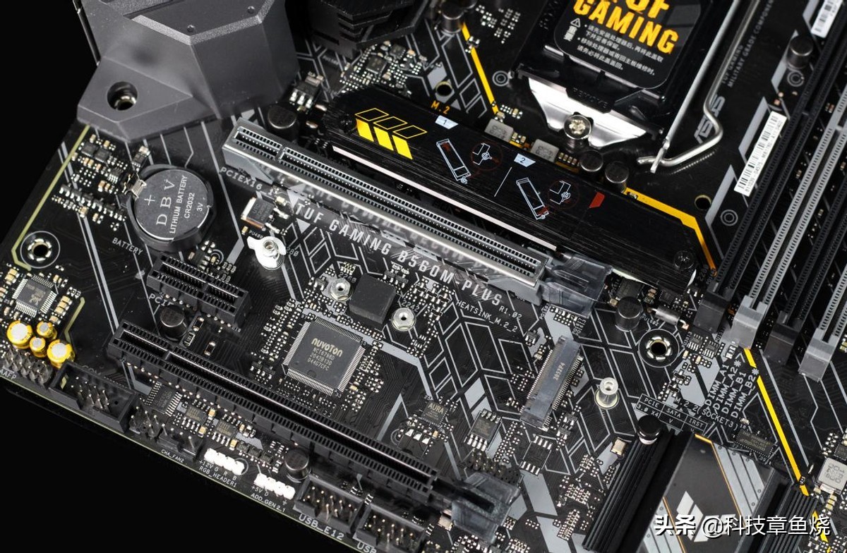 华硕tufb560重炮手能插几个固态,华硕tufb560重炮手说明书