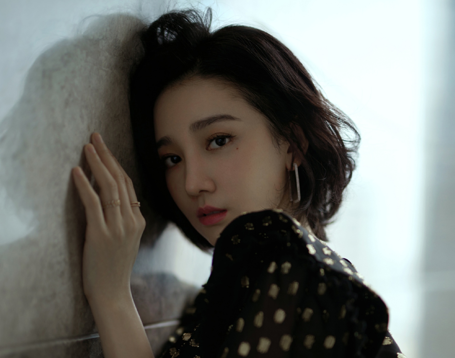 如何在家自己染头发教程,自己在家染头发怎么染视频教程