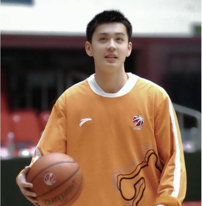 中国男篮十大帅哥排行榜,中国篮坛第一人王治郅