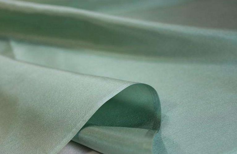 哪种衣服面料是醋酸纤维,醋酸真丝面料和桑蚕丝哪个好