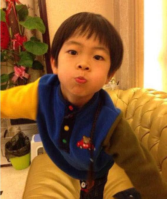 华少家：为爱妻变“煮夫”，衣帽间有韵味，将“展示柜”搬回家