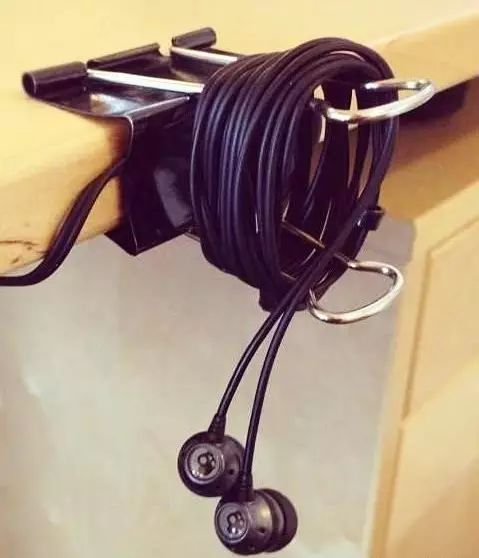 耳塞怎么弄不会打结,耳塞和充电线