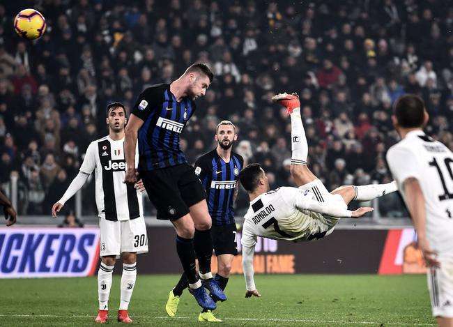 意大利米兰德比震撼场面,意大利国家德比为什么在南京比赛