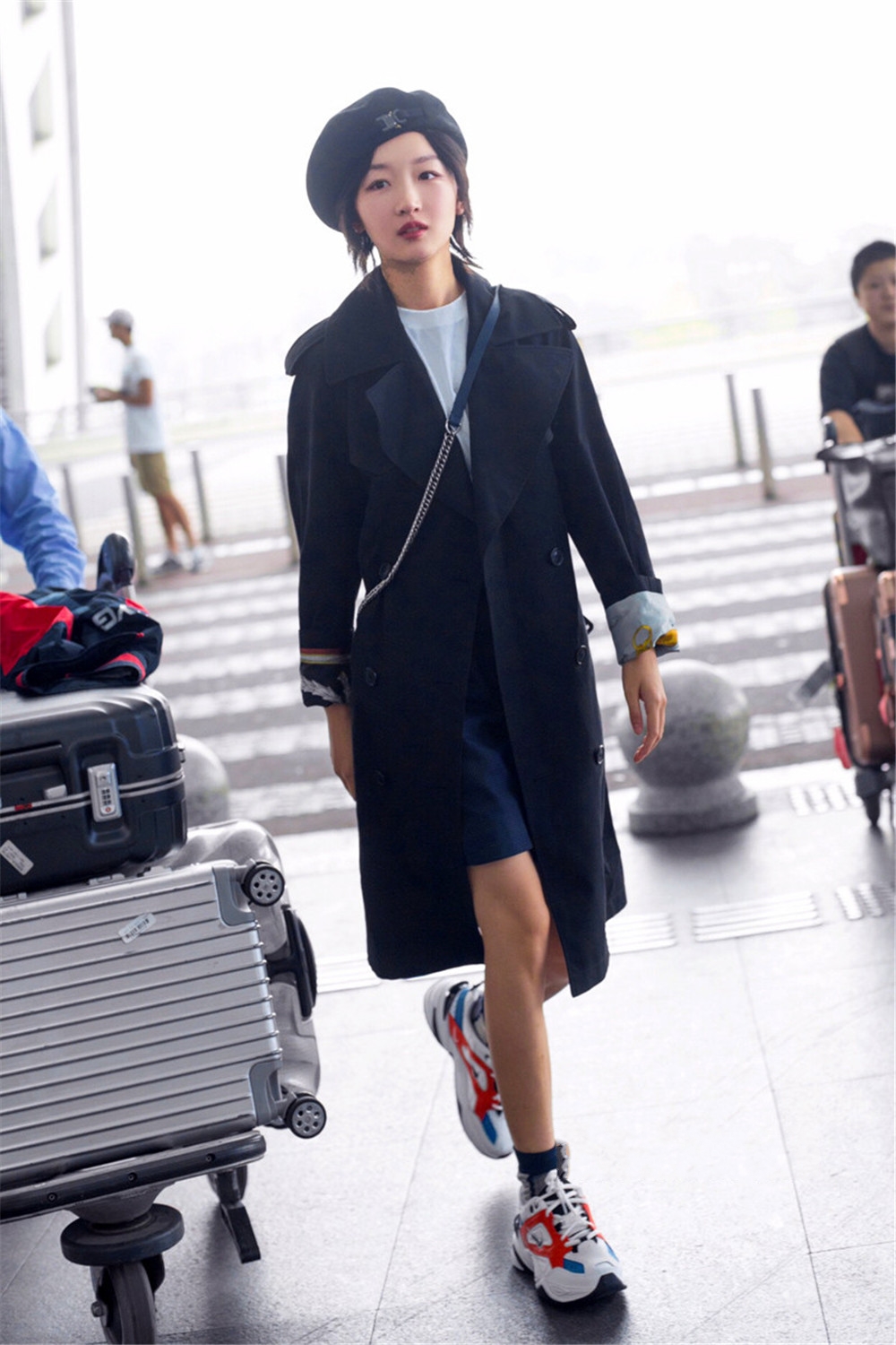 夏季穿短裤穿什么鞋不显腿短,夏季穿短裤搭配什么鞋子