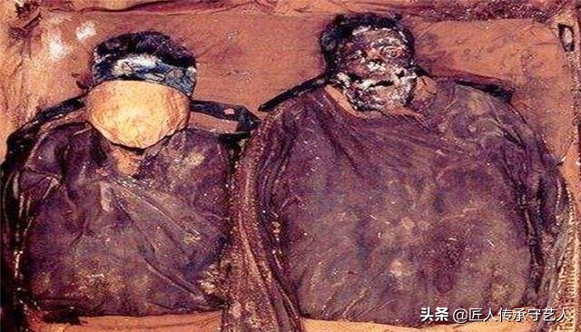 内蒙古千年古墓女尸惊现,内蒙古发现不明液体的女尸