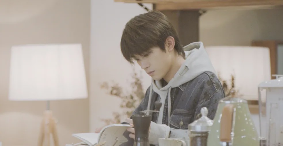 世界读书日｜别只顾着下场控评，跟着爱豆多读书才是正经事！