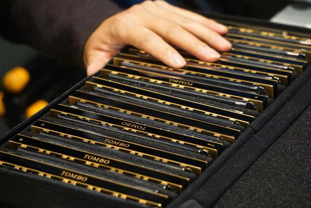 为什么很多人喜欢吹复音口琴,口琴为什么这么多人都在买