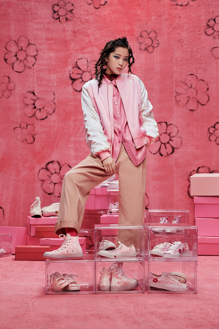 春日赏樱季又来了！造型少女还不够，换上这些粉色运动鞋才够气氛