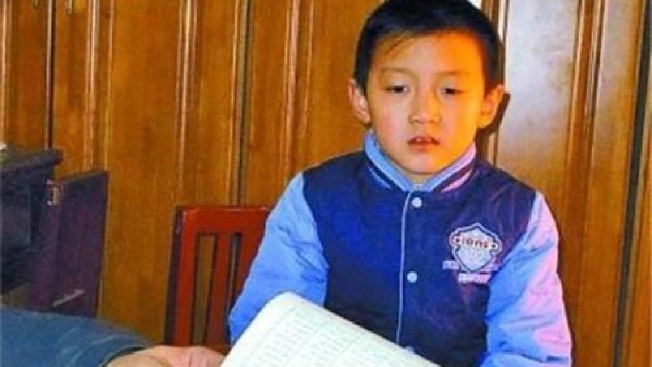 中国最小退役军官8岁入伍,中国特招入伍最小年龄国防生是谁