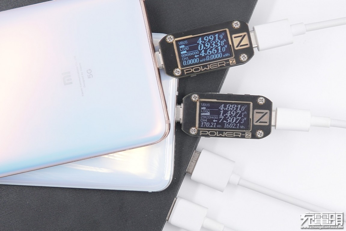 羽博20000毫安充电宝自带线评测,羽博充电宝插电