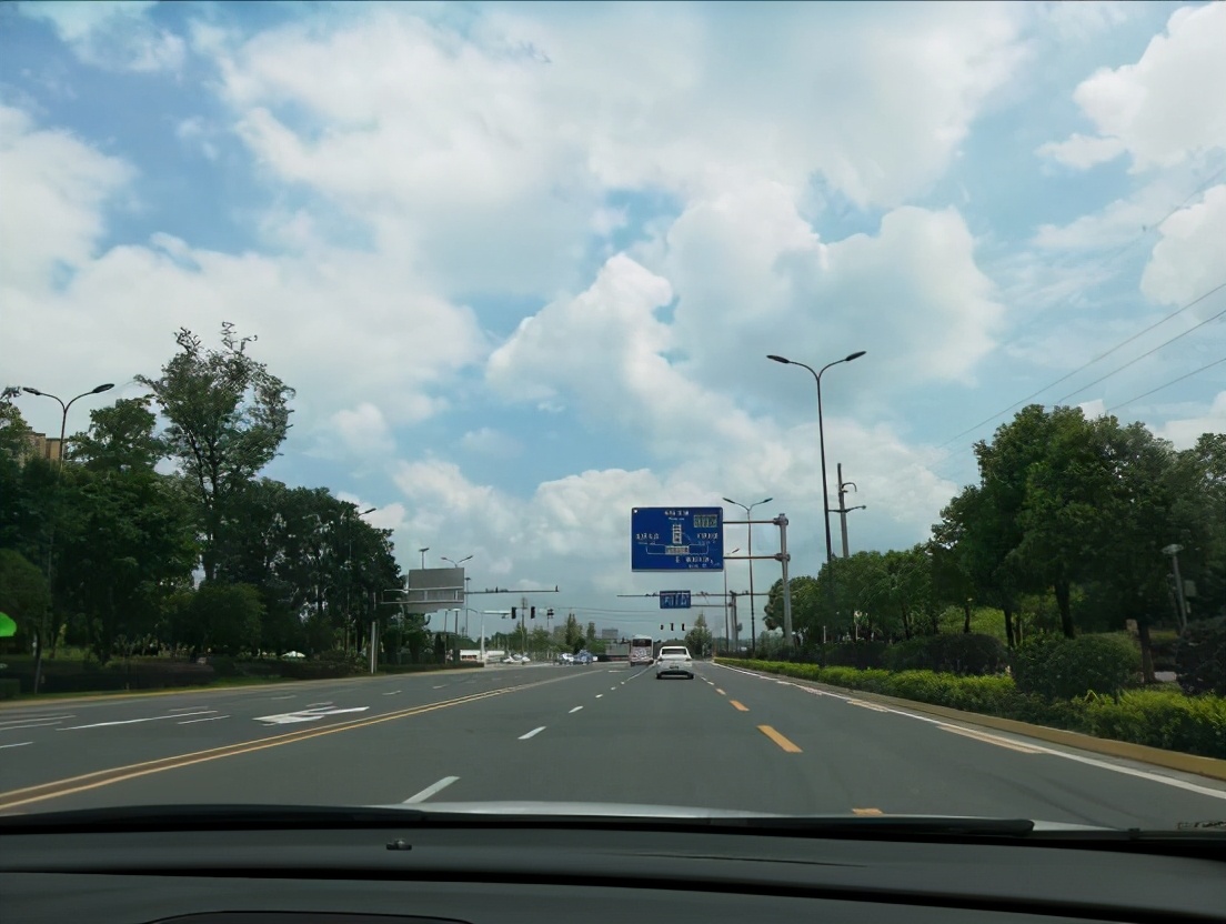 综合油耗6.4我家1W公里英朗越开越经济