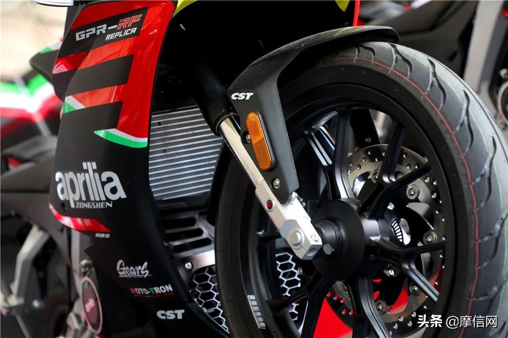 gpr250r赛道版值得购买吗,gpr250r运动版价格