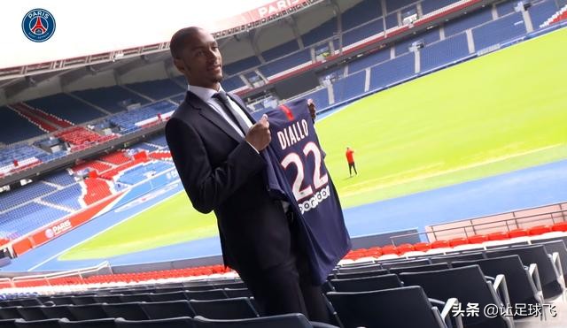 足坛凶狠的后卫,当今足坛攻击型中前卫排名